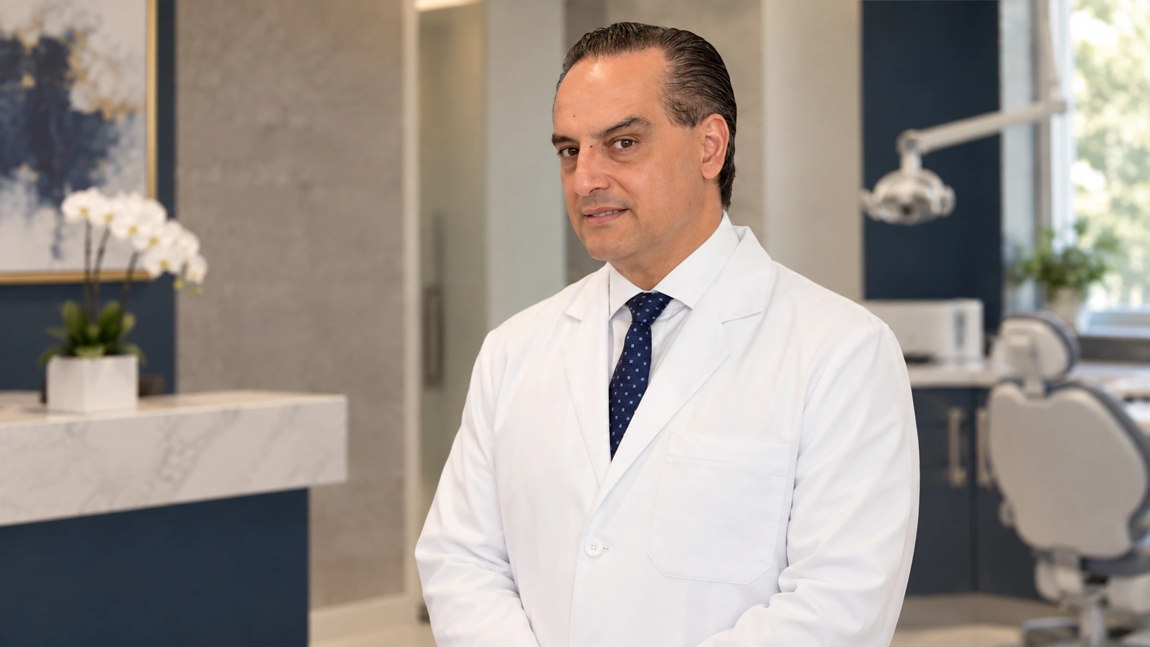 Dr. Raúl González en Smile Studio